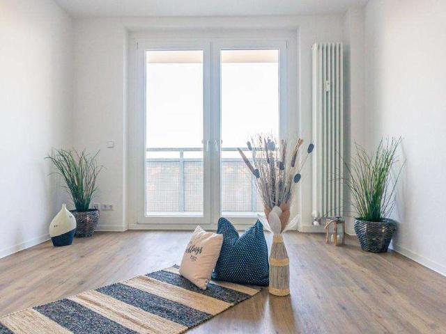 Direkt am Schlossteich gelegene 1 Raum Wohnung mit Balkon