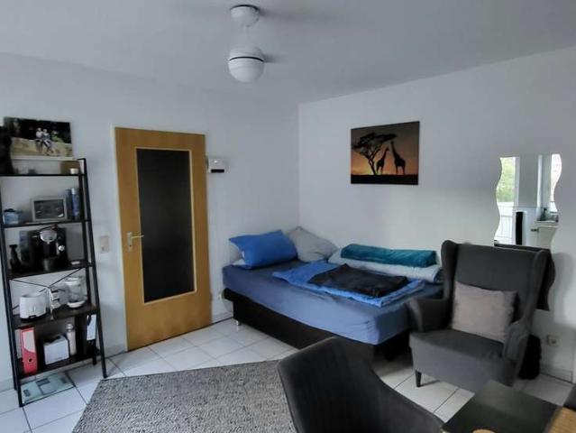 Direkt am Rhein Neuss Uedesheim gepflegtes Apartment mit Balkon