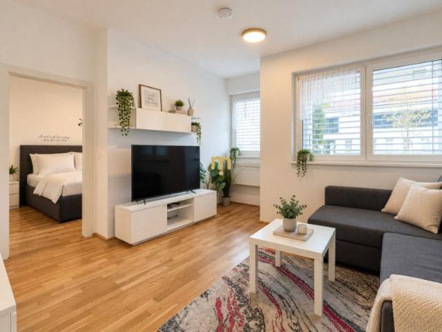 Direkt am Wasser: möblierte 2 Zimmer Wohnung nahe UNO City & U1 Alte Donau/Kagran