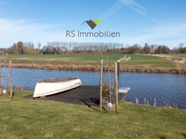 Direkt am Wasser & nahe der Nordseeküste! Gepflegte Maisonette Wohnung!
