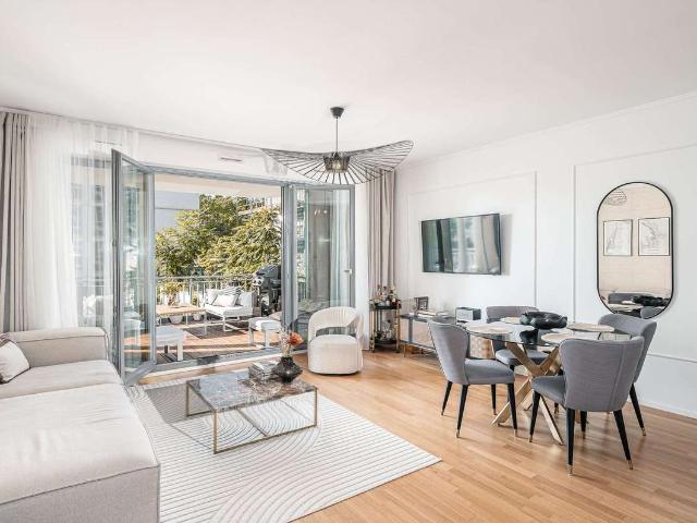 Direkt an der Spree 3 Zimmer Neubauwohnung mit Balkon, amerik.Küche & zzgl.Tiefgaragenstellplatz