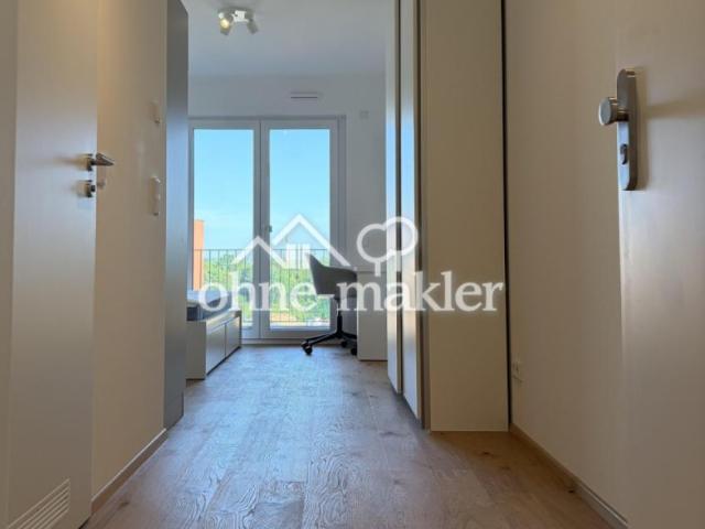 Direkt an der Uni / FH Möbliertes Studentenapartment mit Balkon