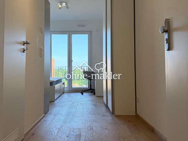 Direkt an der Uni / FH Möbliertes Studentenapartment mit Balkon