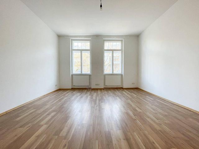DIREKT AN U3: helle, modernisierte 1,5 Zimmer