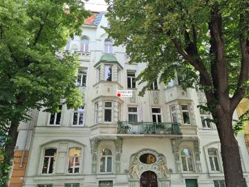DIREKT BEIM SCHÖNBRUNNER SCHLOSSPARK SCHÖNE ALTBAUWOHNUNG