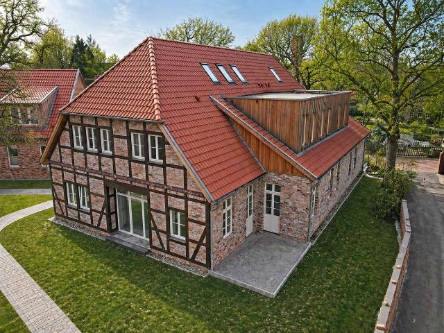 Direkt vom Eigentümer Lebendiger Wohnraum: 3 Zimmer Dachgeschosswohnung in Hannover
