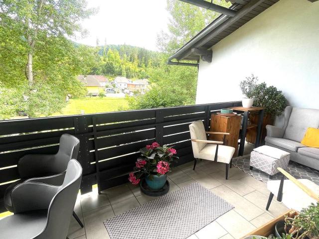 Direkt vom Eigentümer stilvolle Wohnung mit XL Balkon, nähe Viktring/ Klagenfurt zu verkaufen