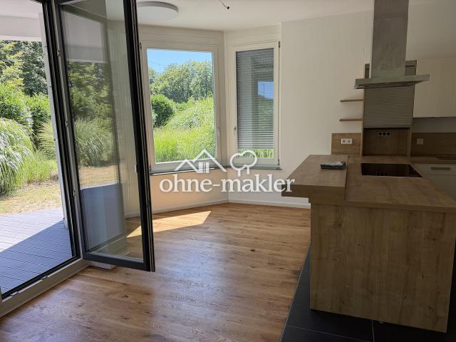 Direkte Seenähe & Provisionsfrei: 3 Zimmer Gartenwohnung EBK, TG inkl, Seezugang gegenüber
