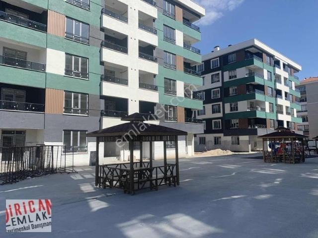 Dirican Dan Entepe Avm Civ. Ara Kat Kapalı Otopark Kombili 2+1
