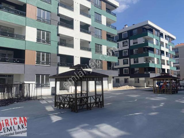 Dirican Dan Entepe Avm Civ. Ara Kat Kapalı Otopark Kombili 2+1