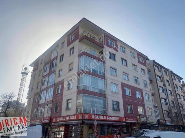 Dirican Dan Işıklar Mah.bakımlı Asansörlü Otoparklı 3+1