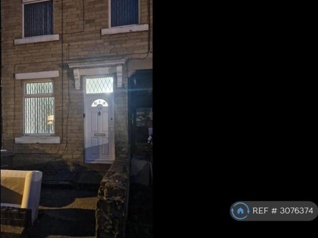Dirkhil St, Bradford, BD7 2 bed terraced house to rent £700 pcm £162 pw