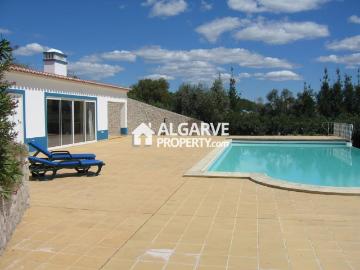 Distinta Herdade de 29 Hectares no Alentejo com Aeródromo Pr. 470m² Ferreira do Alentejo e Canhestros