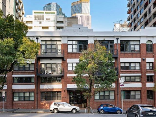 Distinctive Warehouse Living on the City Fringe