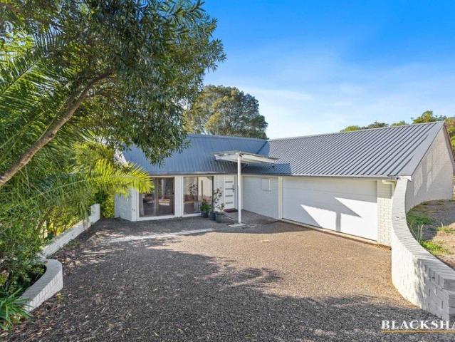 Distinctive Architecture, Timeless Design & Coastal Views
