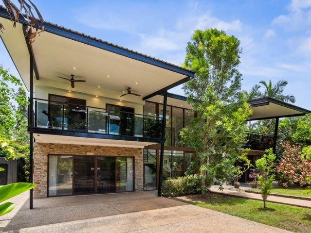 DISTINCTIVE RESIDENCE, LUXURY LIFESTYLE