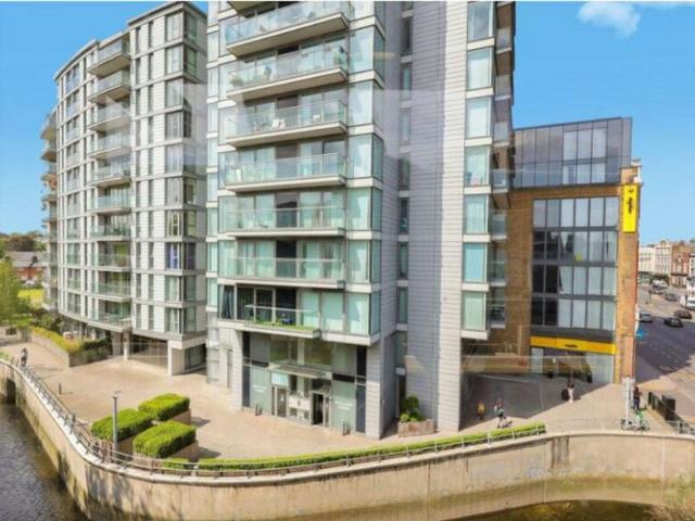 Distillery Tower, Deptford, London, SE8 2 bed flat to rent £2,400 pcm £554 pw