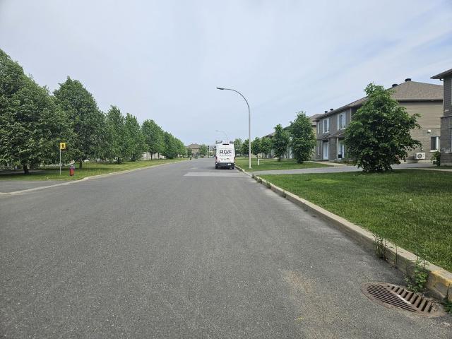 District 55, Beau 5 1/2 Rue Beauchamps