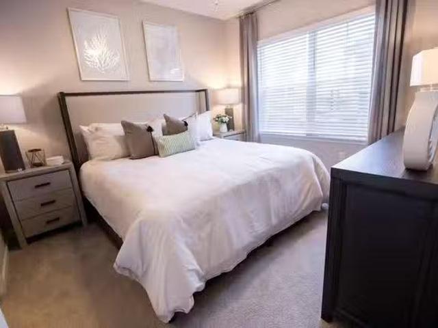 District Vue, 2550 Orange Ave Northeast, Arrington Court 3 B.