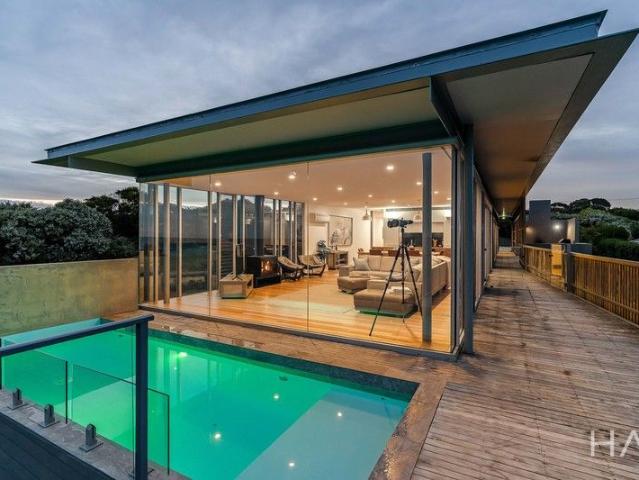 Discover Tasmania's East Coast Icon The Ocean Retreat, Falmouth