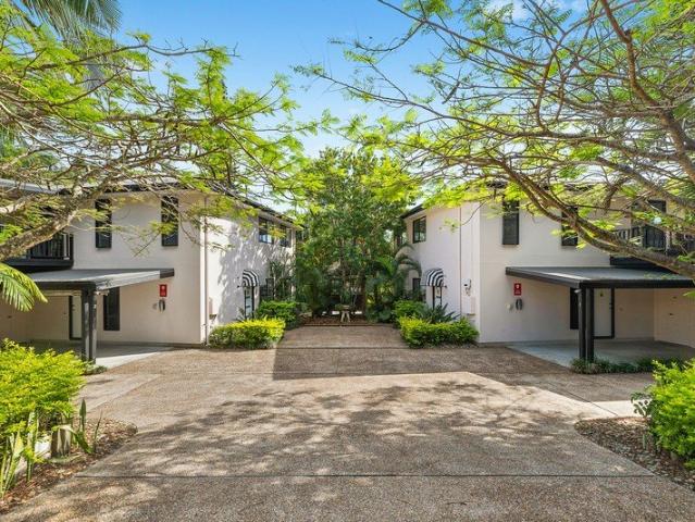 Two separate homes on a rare beachside block, just 450m to Byron Bay CBD