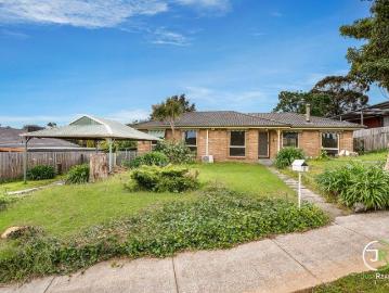Discover the Perfect Family Home in the Heart of Endeavour Hills!