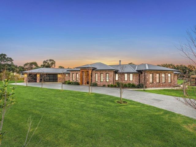 Discover the Ultimate Family Lifestyle on an Acre