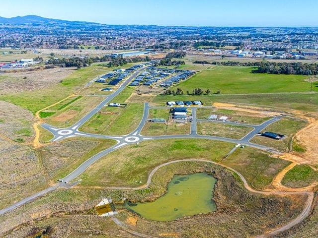 Discover Tranquil Living, North Orange, NSW