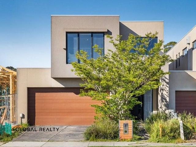 Discover Your Dream Home: Walking distance to St Peter's college