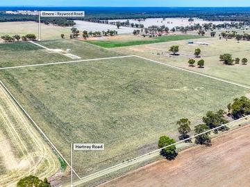 Discover Your Dream Retreat at 45 Hartney Road, Kamarooka