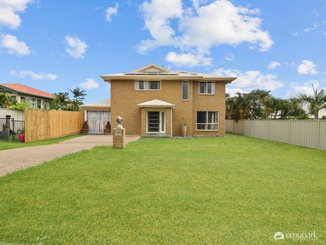Discover Your Peaceful Valley Retreat with Dual Living Potential!