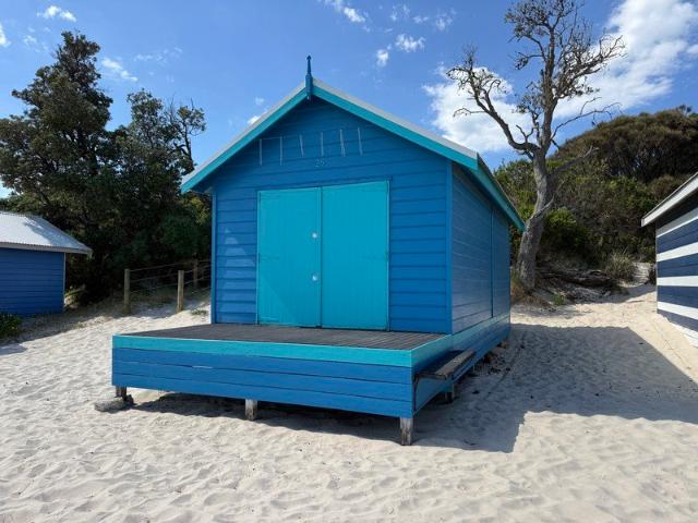 Discover a rare slice of coastal paradise with Beach Box 25!