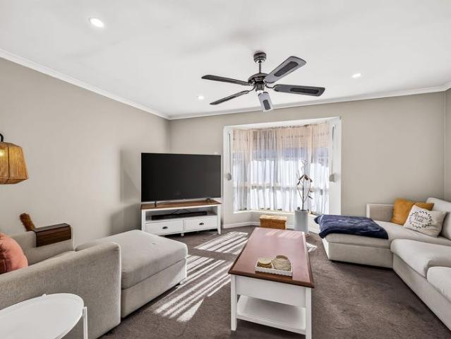 Discover comfort and convenience in this charming unit – an ideal retreat for those seeking a harmonious blend of style and practicality