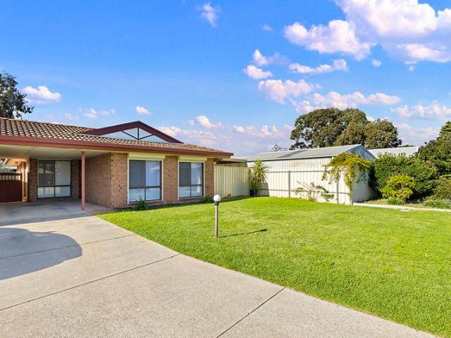 Discover comfort, convenience and modern living in this beautifully updated low maintenance homette