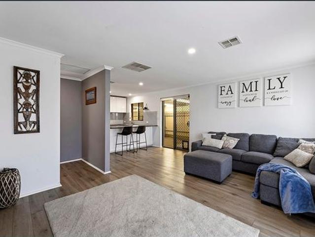 Discover comfort, convenience and modern living in this beautifully updated low maintenance homette