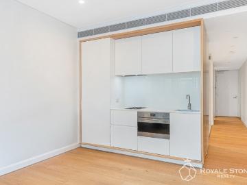 Discover Elevated Luxury Living at Central Park Unit 1513