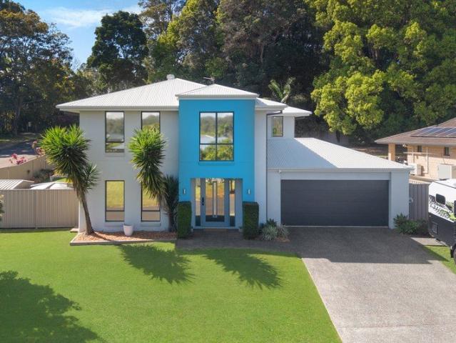 Discover grand family living in a peaceful reserve setting