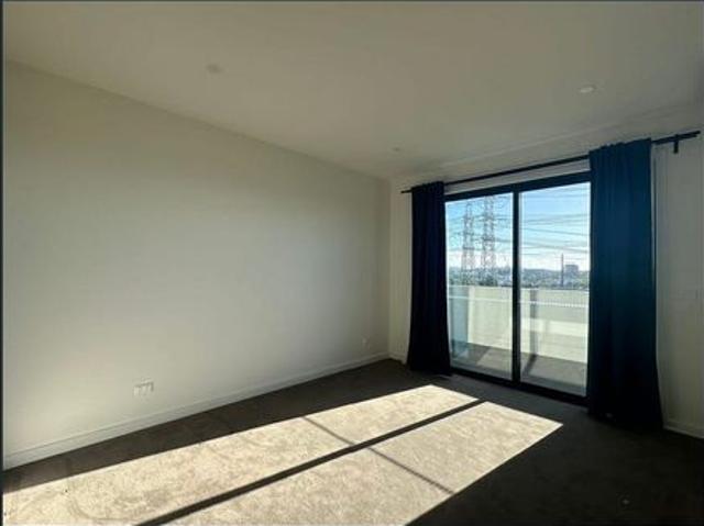 Discover Modern Living in Mitcham: A Pristine 2 Year Old Gem Awaits