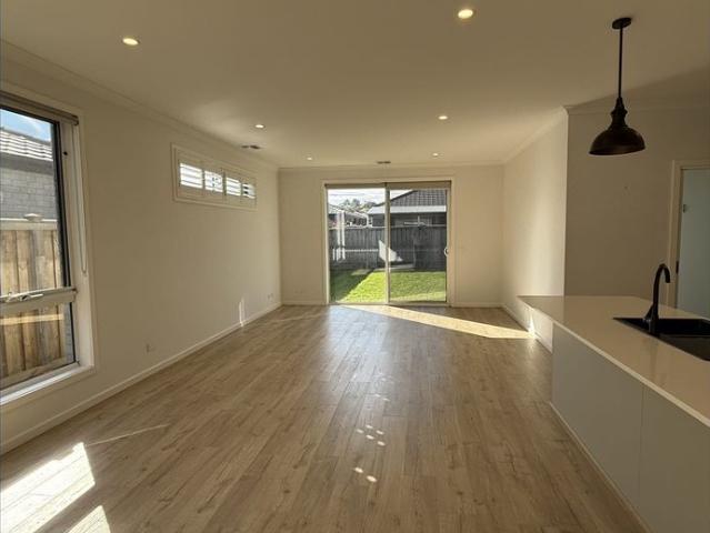 Discover modern living in the sought after Ferntree Ridge Estate