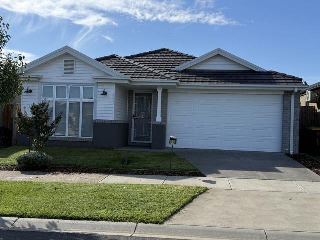 Discover modern living in the sought after Ferntree Ridge Estate