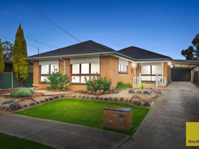 Discover Refined Family Living in the Heart of Hoppers Crossing!