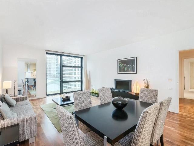 Discovery Dock West, South Quay, London E14, 2 bed flat to rent, £3,748 pcm | PrimeLocation