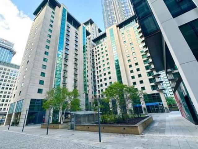 Discovery Dock, East Tower, Canary Wharf, South Quay, London E14, 1 bed flat to rent, £2,340 pcm | PrimeLocation