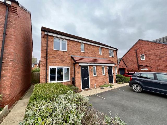 DISCOVERY DRIVE, MELTON MOWBRAY 3 bed semi detached house to rent £1,075 pcm £248 pw
