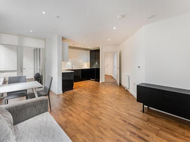 Discovery Tower, Canning Town. 1 bed apartment to rent £2,058 pcm £475 pw