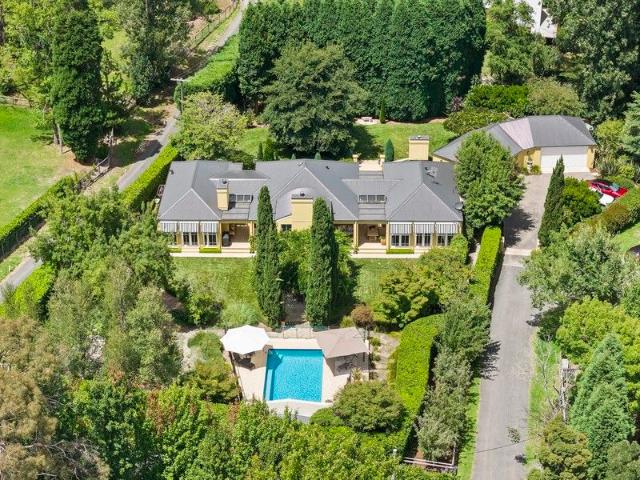 An Exceptional Residence of Discreet Sophistication