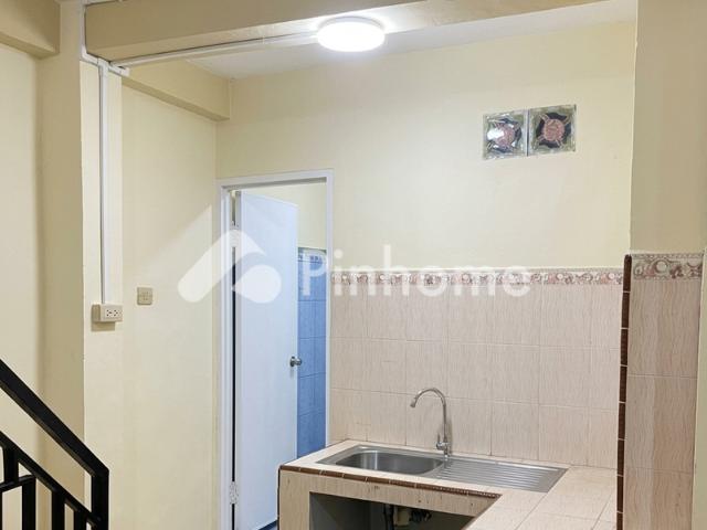 Disewakan Rumah 2 Lantai di Jalan Komplek Polda Balai Baru Rp19 Juta/Tahun | Pinhome