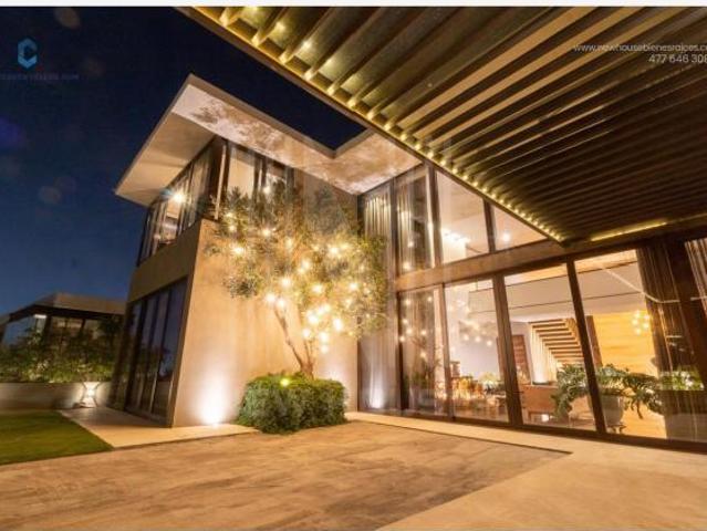 Diseño Moderno de Calidad Superior en El Molino Residencial & Golf