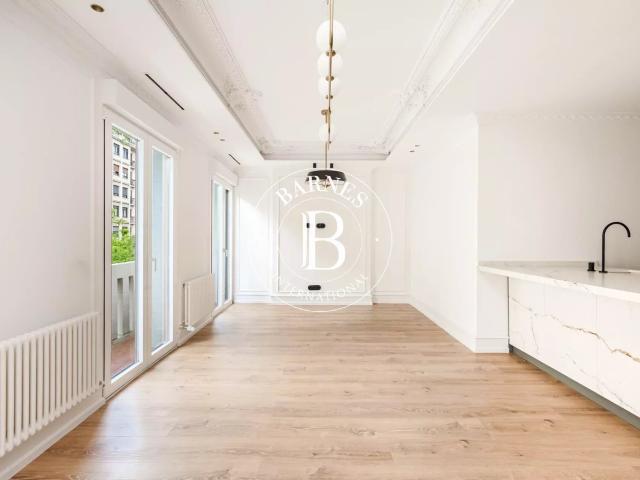 Diseño contemporáneo a estrenar en finca clásica de Goya 138m² Madrid