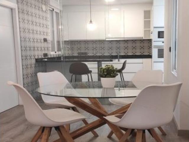 DISEÑO + ESPACIO + CONFORT! PISAZO EN ALQUILER EN EL CENTRO DE ELCHE! A UN PRECIO IRRESISTIBLE!